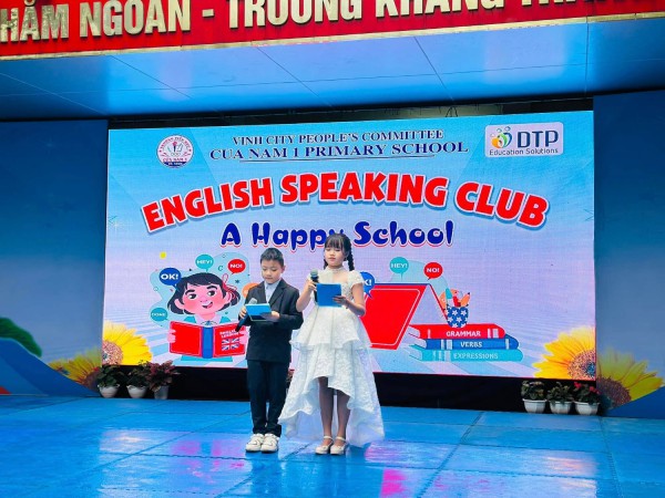 Câu lạc bộ Tiếng Anh chủ đề "A happy school - Trường học hạnh phúc"