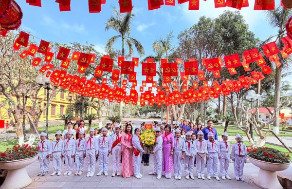 Lễ kết nạp Đội viên cho học sinh khối lớp 3