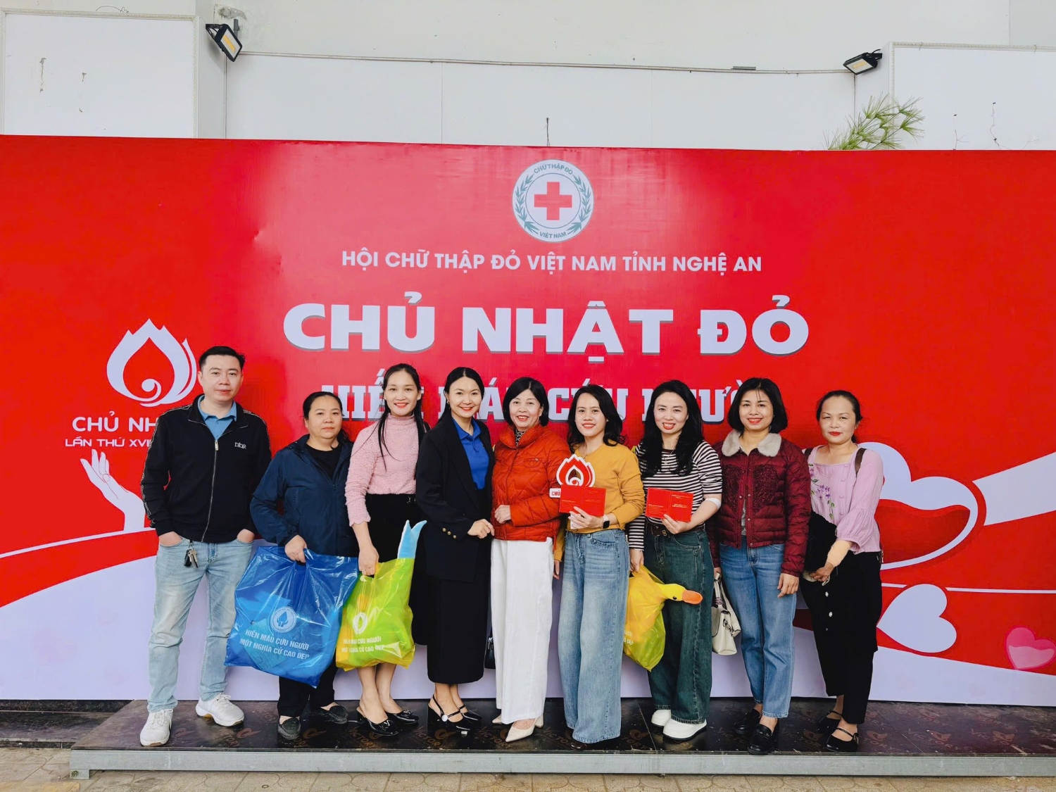 NGÀY HỘI HIẾN MÁU TÌNH NGUYỆN